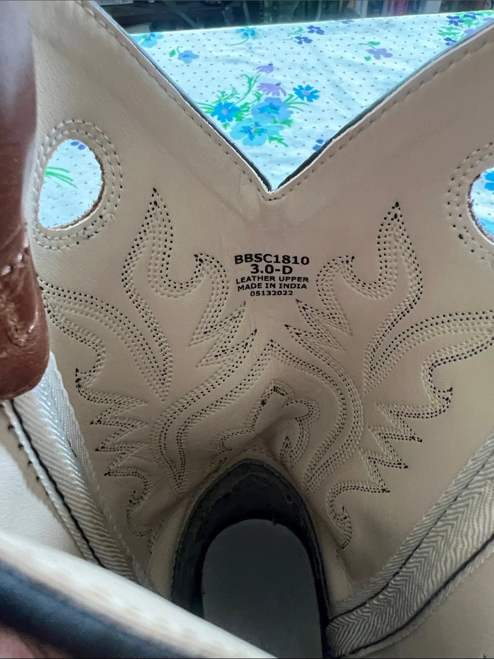 Cody James (?) Big Kids Cowboy Boots Two Tone - 3 - D